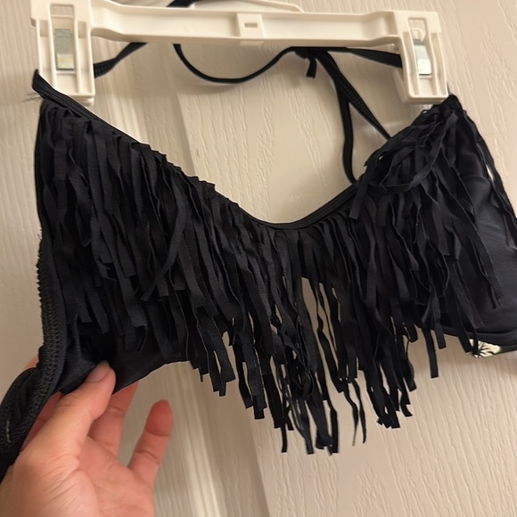 Surf style Small fringe bathing suit top and colorful/patterned bottoms - Picture 3 of 6